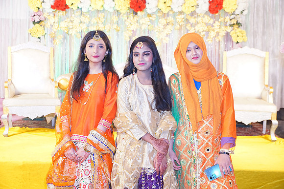 Fayaz & Anum Mehndi 00023