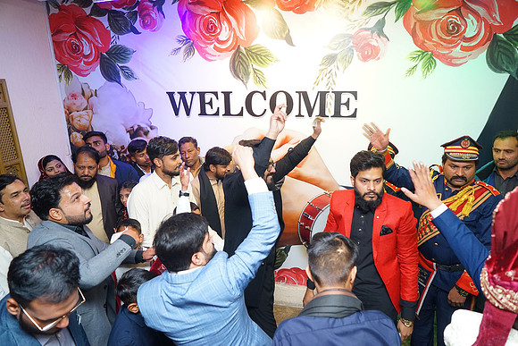 Junaid & Mehwish Barat 00191