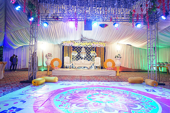 Ayesha & Arslan Mehndi 00053