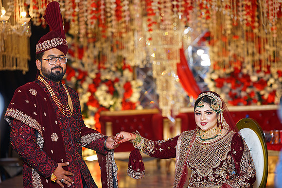 Subhan & Tabinda Barat 00212