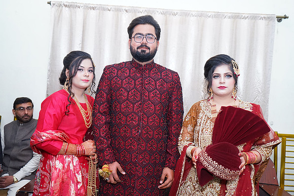 Subhan & Tabinda Barat 00237