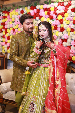 Usama & Bisma Mehndi 00138