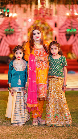 Usama & Arooj Mehndi 00046