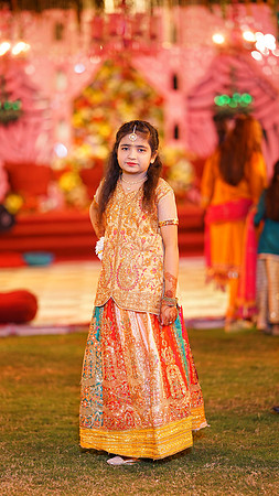 Usama & Arooj Mehndi 00049