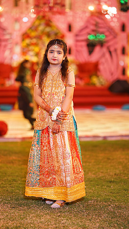 Usama & Arooj Mehndi 00051