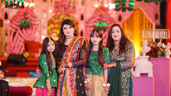 Usama & Arooj Mehndi 00079