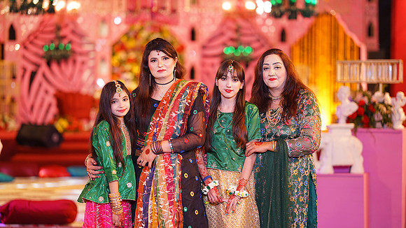 Usama & Arooj Mehndi 00080