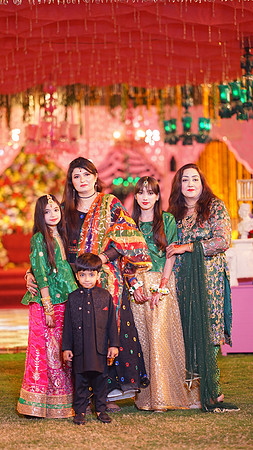 Usama & Arooj Mehndi 00081