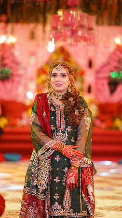 Usama & Arooj Mehndi 00085