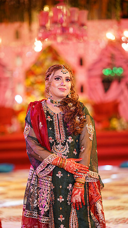 Usama & Arooj Mehndi 00087