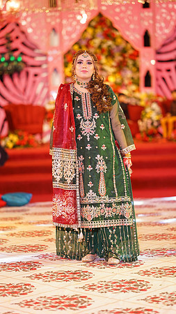 Usama & Arooj Mehndi 00094