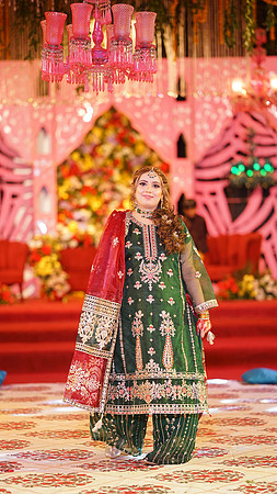 Usama & Arooj Mehndi 00096