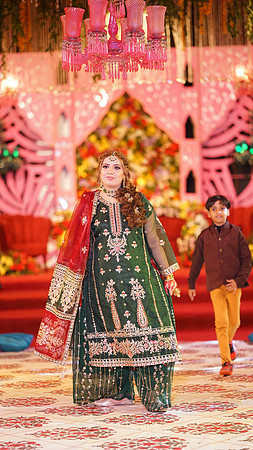 Usama & Arooj Mehndi 00098