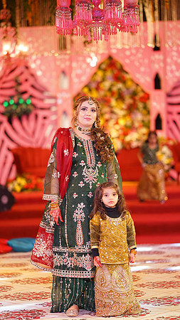 Usama & Arooj Mehndi 00106