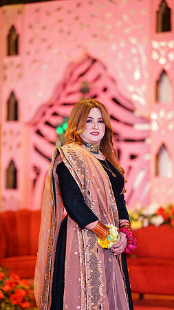 Usama & Arooj Mehndi 00173