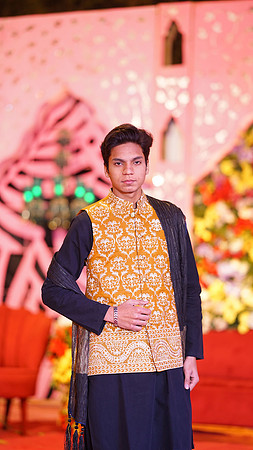 Usama & Arooj Mehndi 00206