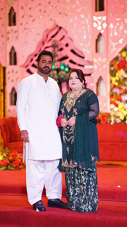 Usama & Arooj Mehndi 00212