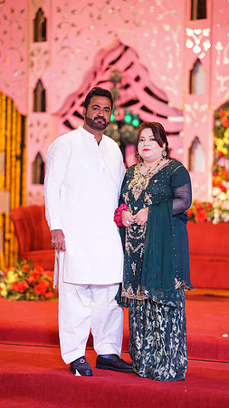 Usama & Arooj Mehndi 00213