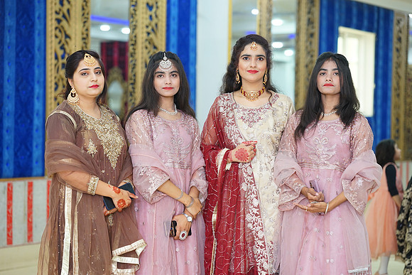 Iqra & Amir Barat 00218