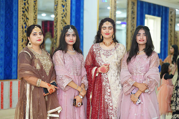 Iqra & Amir Barat 00219