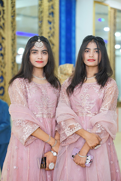 Iqra & Amir Barat 00222