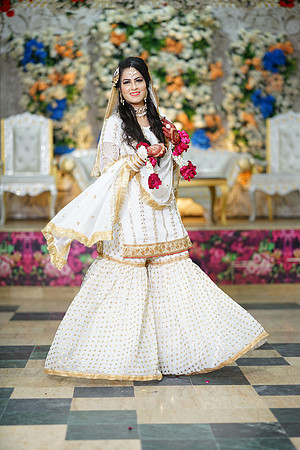 Waseem & Nimra Mehndi 00038