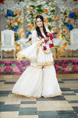 Waseem & Nimra Mehndi 00041