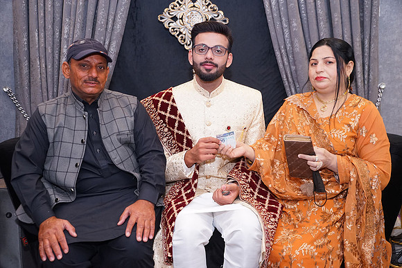Usama & Arooj Barat 00096