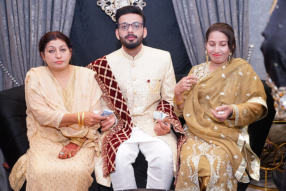 Usama & Arooj Barat 00102