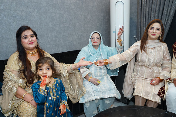 Usama & Arooj Barat 00140