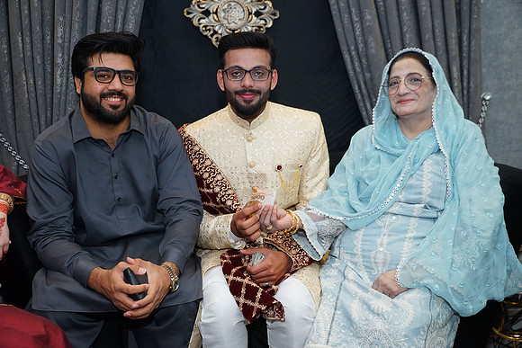 Usama & Arooj Barat 00180