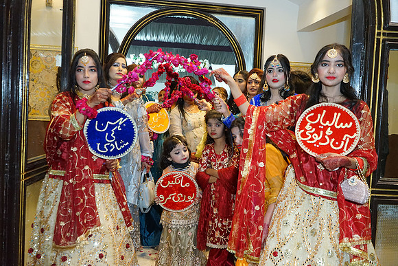 Usama & Arooj Barat 00233