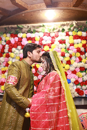 Usama & Bisma Mehndi 00161