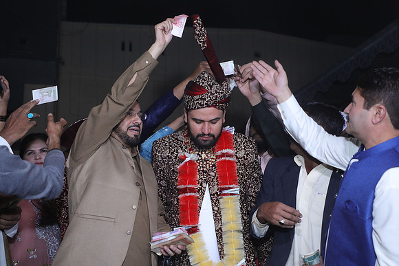 Ibrar & Aleena Barat 00230