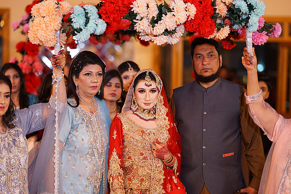 Khadija & Usama Barat 00264