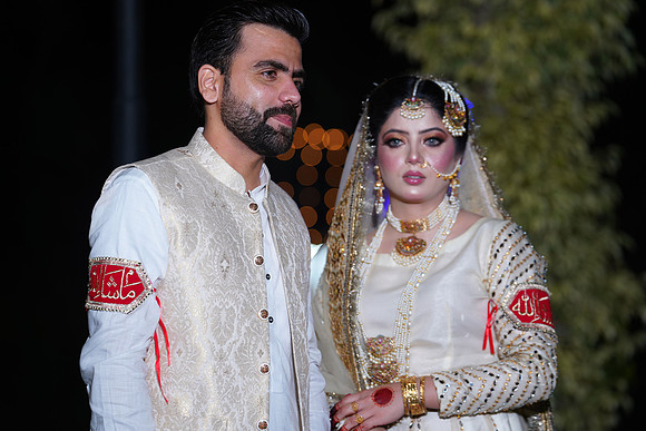 Azhar & Ayesha 00072