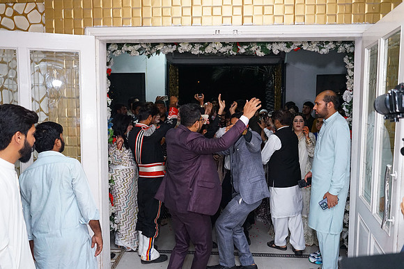 Rafiya & Fahad Barat 00164