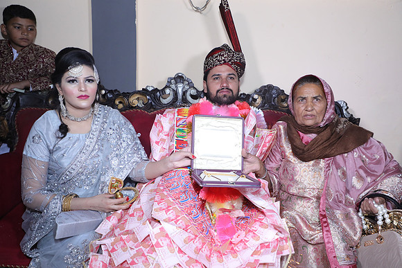 Ibrar & Aleena Barat 00215
