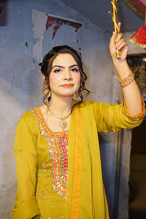 Rafiya & Fahad Mehndi 00238