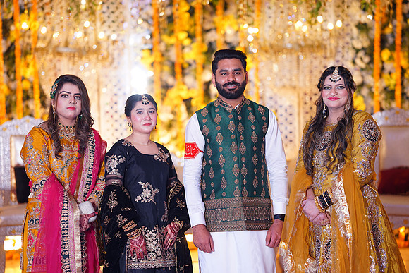 Junaid & Saman Mehndi 00159