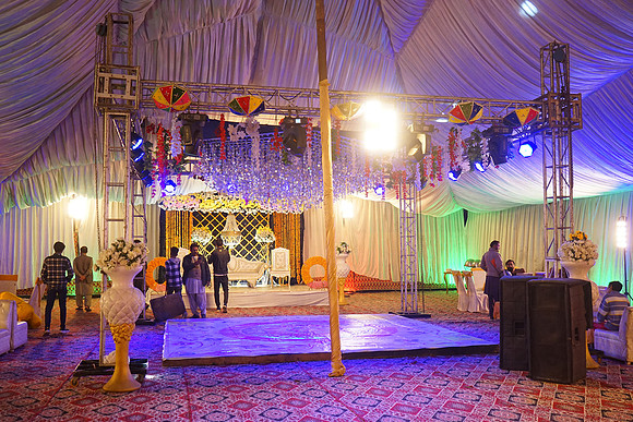 Ayesha & Arslan Mehndi 00041