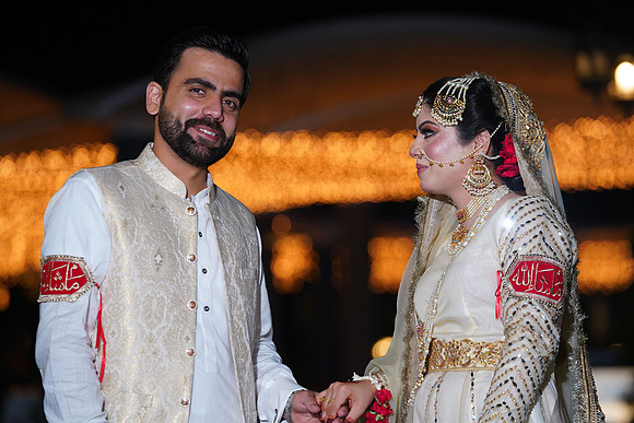 Azhar & Ayesha 00085