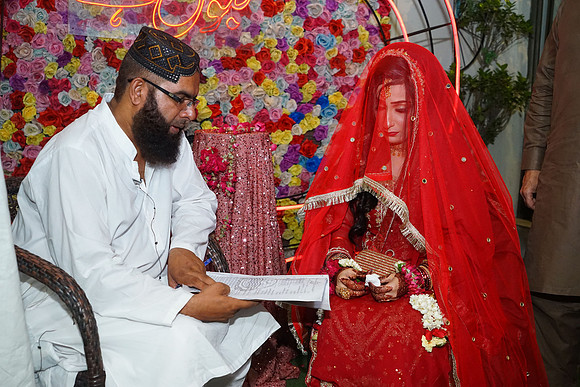 Fatima & Anjum 00196