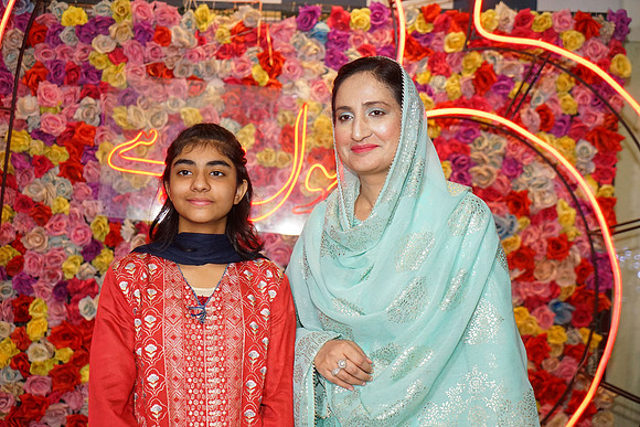 Fatima & Anjum 00130