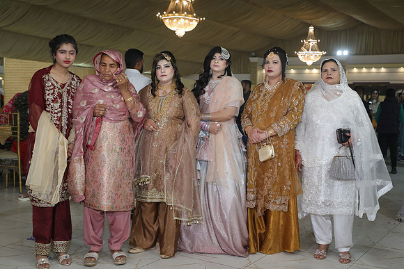 Ibrar & Aleena Barat 00268