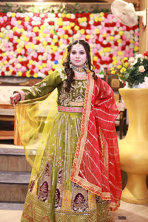 Usama & Bisma Mehndi 00122