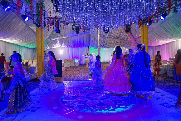 Ayesha & Arslan Mehndi 00131