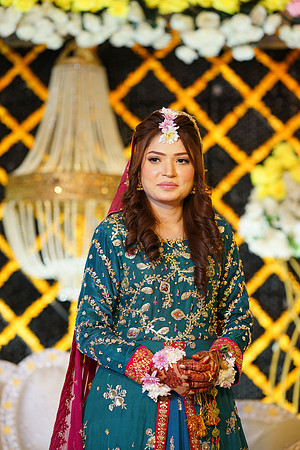 Ayesha & Arslan Mehndi 00013