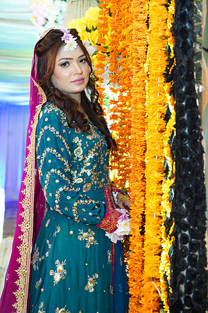 Ayesha & Arslan Mehndi 00035