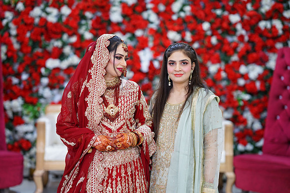 Rafiya & Fahad Barat 00103